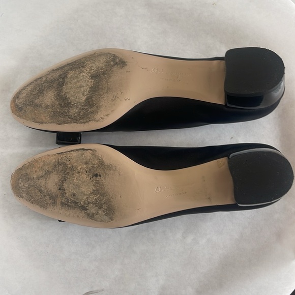 Ferragamo Vara Pump - Picture 6 of 7